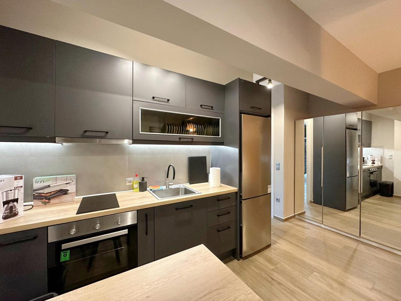Wsd Sfaelou Apartment Hotel Атина Екстериор снимка