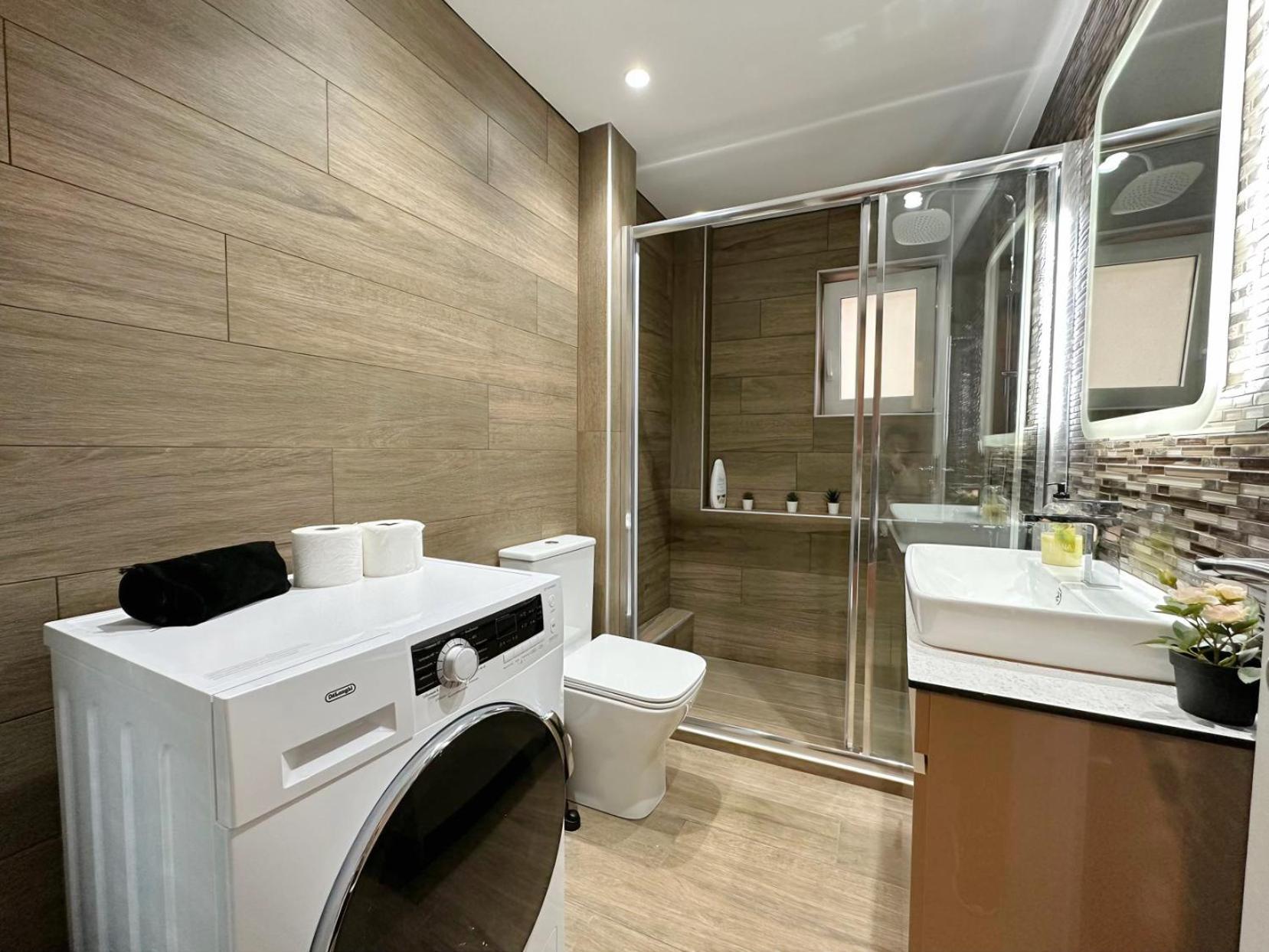Wsd Sfaelou Apartment Hotel Атина Екстериор снимка