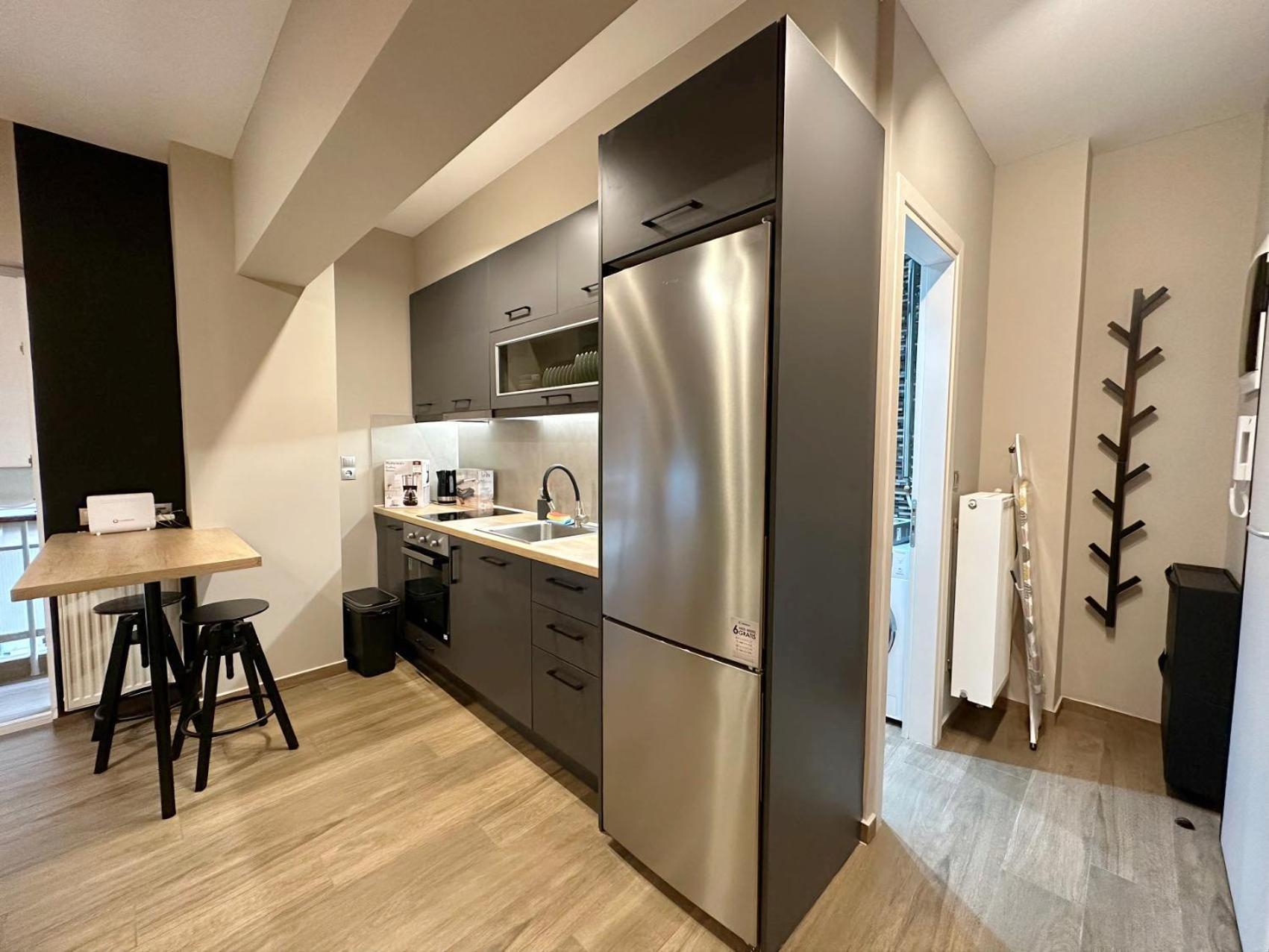 Wsd Sfaelou Apartment Hotel Атина Екстериор снимка